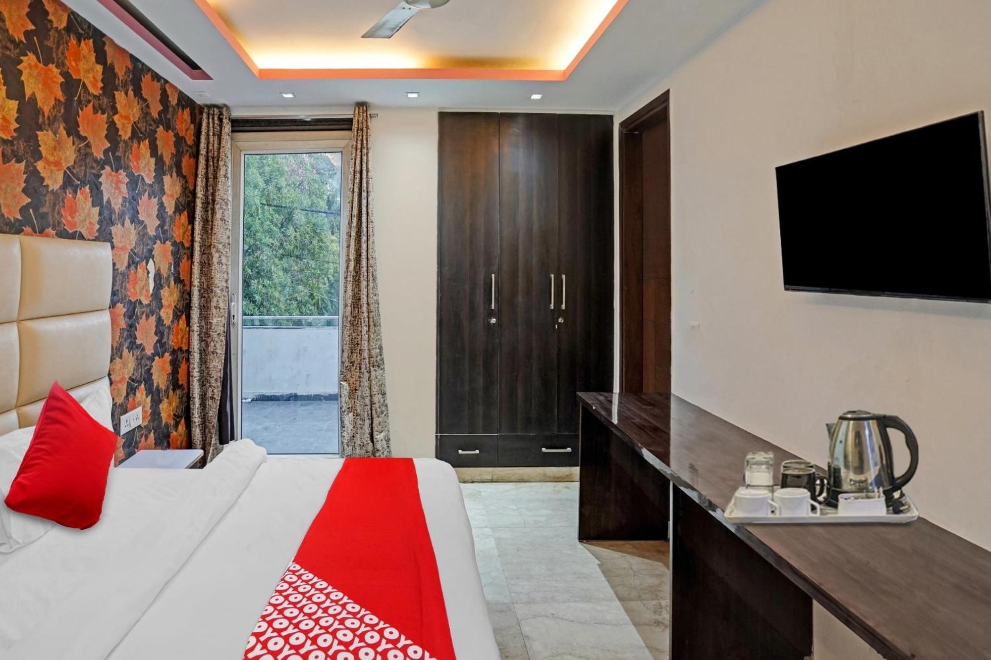 Hotel O South Galaxy Нью-Дели Экстерьер фото